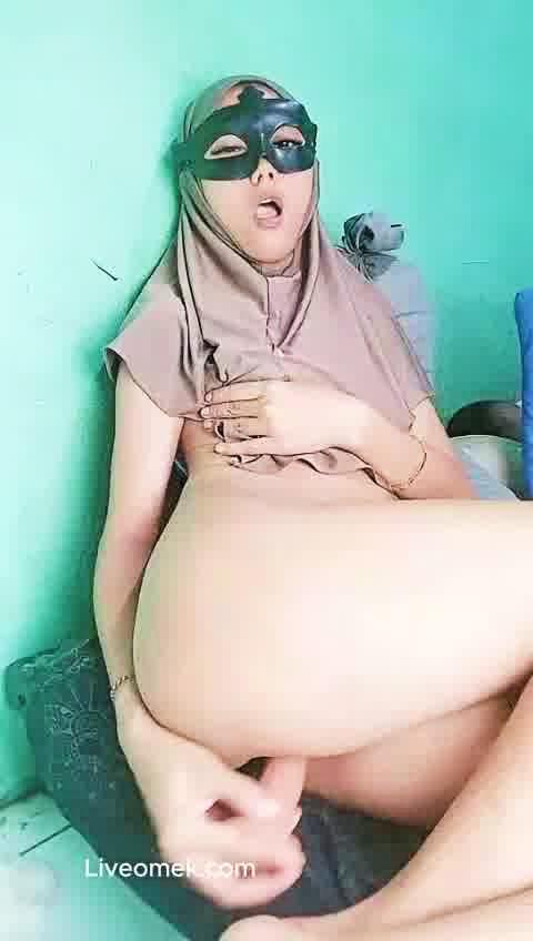 Julaeha Lepas Jilbab Sange Ngocok Meki